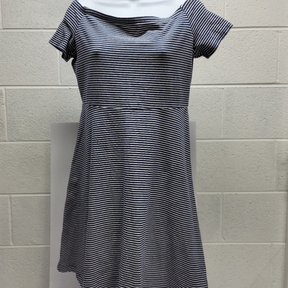 Old Navy Off Shoulder Blue and White Striped Dress - Picture 6 of 9
